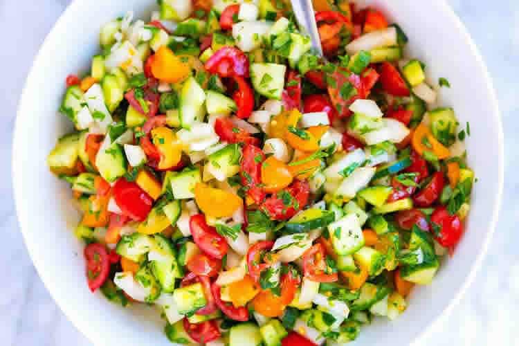 Salade de tomate oignon et concombre