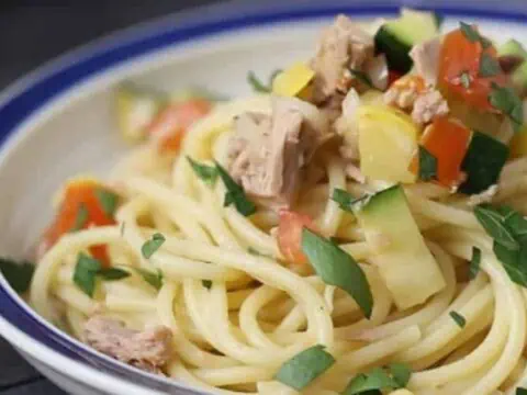 Pâtes courgettes et thon au cookeo