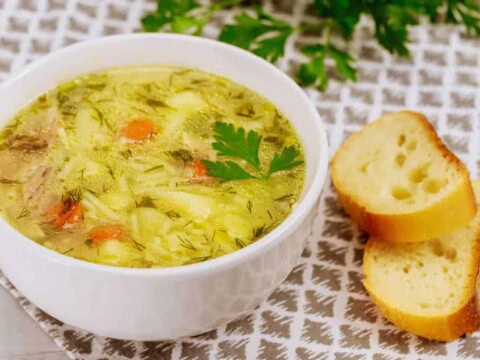 Soupe de nouilles au poulet