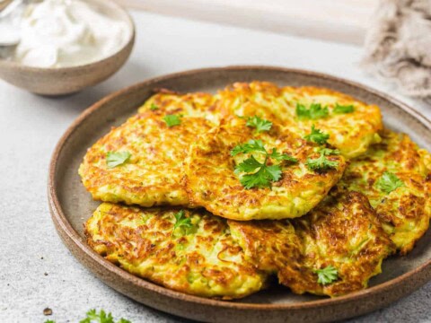 Crêpes de courgettes végétariennes et soufflées