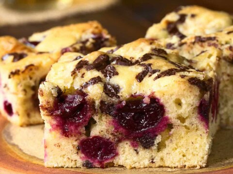 Gâteau aux cerises et vanille