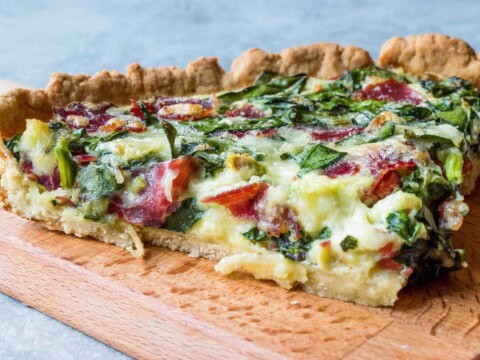 Quiche aux épinards-blettes lardon et fromage