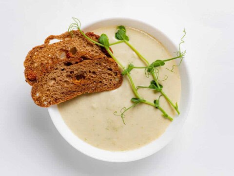 Velouté végétalien de chou-fleur