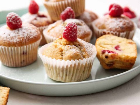 Savoureux muffins aux framboises et vanille