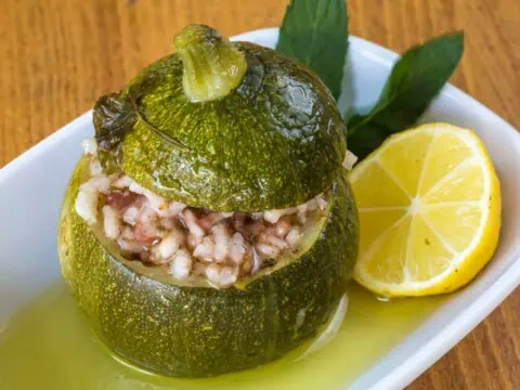 Courgettes rondes farcies au riz