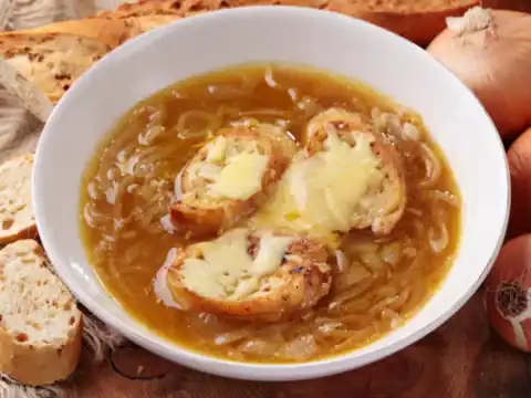 Soupe à l'oignon et vin blanc au Cookeo