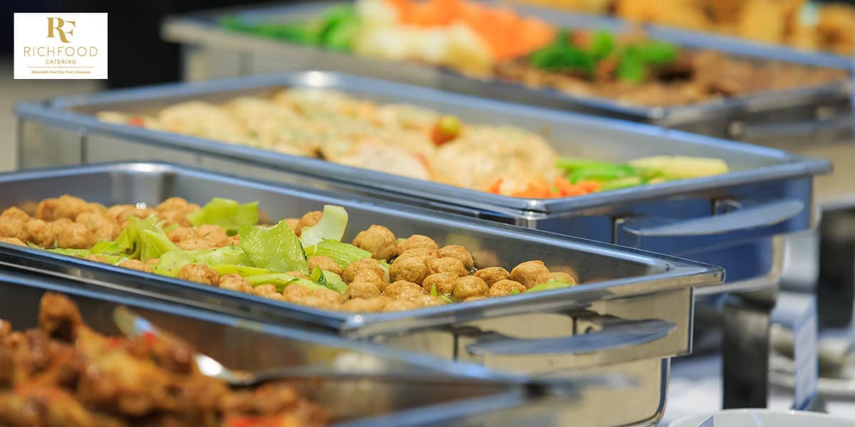 Budget buffet catering