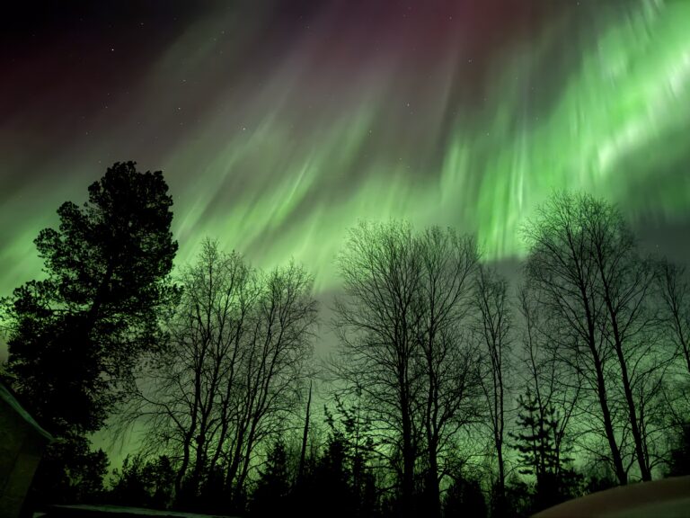 northern lights in Ivalo Lapland sky