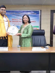 रिक्षाचालकाचा मुलगा आयएएस