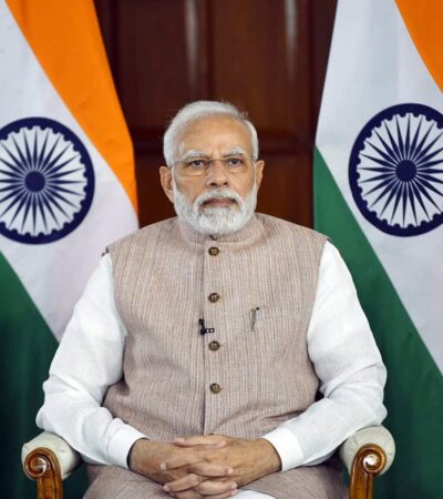 पंतप्रधान मोदींनी सर्वपक्षीय शिष्टमंडळांची घेतली भेट