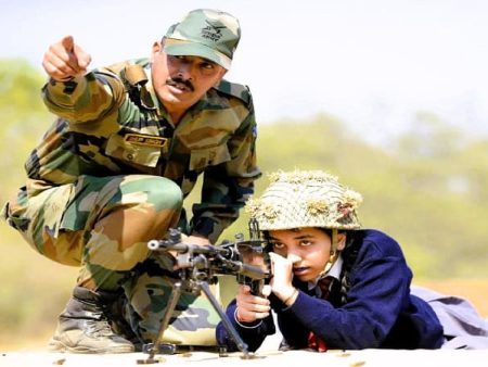 विद्यार्थ्यांना पहिलीपासूनच मिळणार सैनिकी प्रशिक्षण