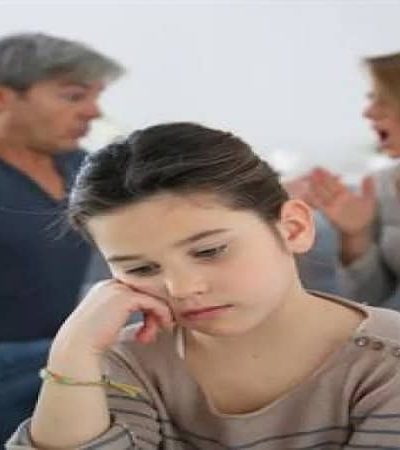 पाल्य – पालकांमधील तुटलेला संवाद