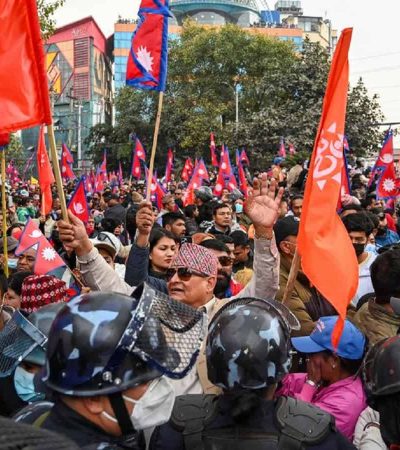 नेपाळमध्ये राजेशाही पुनर्स्थापनेसाठी आंदोलन
