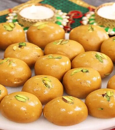 पिठाचे स्वादिष्ट लाडू