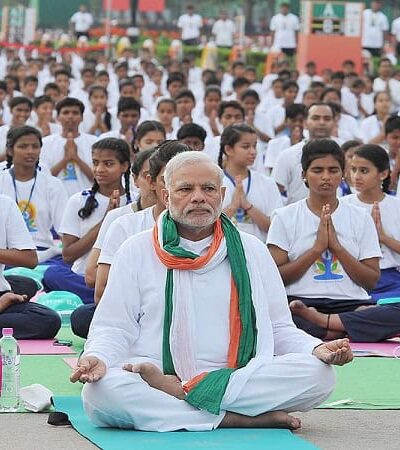 पंतप्रधान मोदींच्या उपस्थितीत योग दिवस साजरा