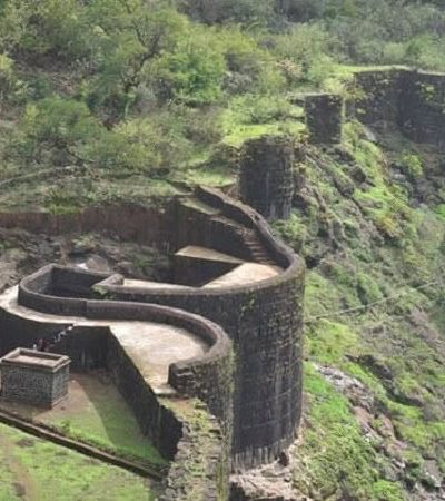 तारापूरचा किल्ला