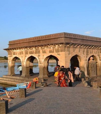 पंढरपुरजवळील विष्णूपद मंदिर