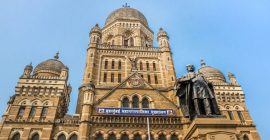 मराठी फलक न लावणाऱ्या दुकानदारांवर कारवाई