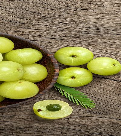 घरीच बनवा आवळा कंडिशनर