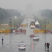 दिल्लीसह अनेक राज्यांमध्ये मुसळधार पावसाचा इशारा