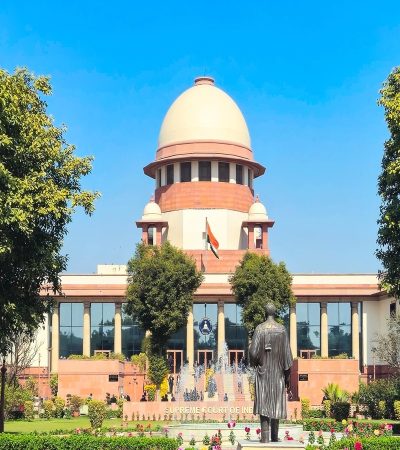 शाळांमध्ये मोफत सॅनिटरी पॅडची सोय करा – सर्वोच्च न्यायालयाचे निर्देश