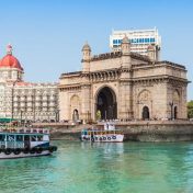 पर्यटन व जलवाहतुकीला चालना देणारा गेटवे ऑफ इंडिया जेट्टी लवकरच सुरू