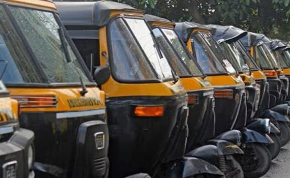 लाडक्या बहिणी आणि सुशिक्षित बेरोजगारांना रिक्षा परवान्यात प्राधान्य