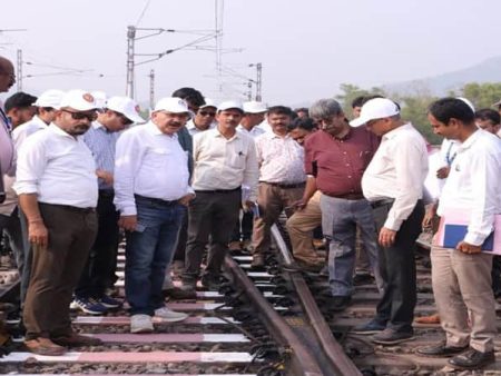 पावसाळ्यापूर्वी कोकण रेल्वे मार्गाची सुरक्षा तपासणी मोहीम सुरू