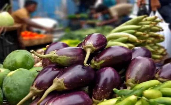 आवक घटल्याने भाज्यांचे दर कडाडले