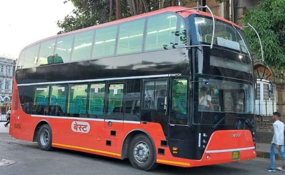 ठाण्यात वातानुकूलित डबलडेकर बस