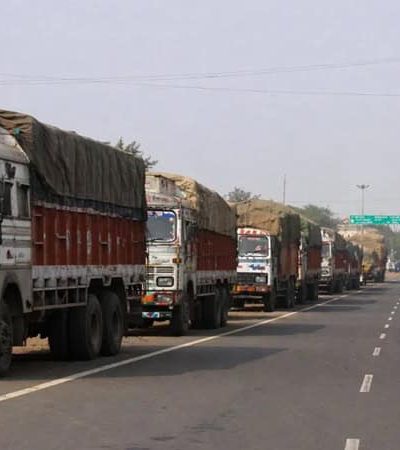 राष्ट्रीय महामार्गावर ट्रक उभे केल्यास कारवाई