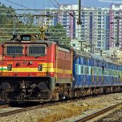 जळगाव – पुणे रेल्वे प्रवासाचा मार्ग मोकळा