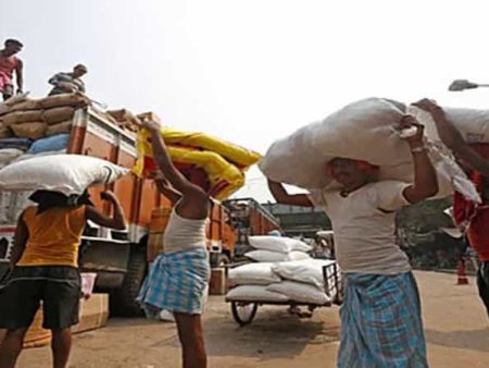 माथाडी कामगारांना राज्य सरकारचा दिलासा