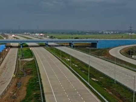 समृद्धी महामार्गावर प्रवाशांचा खोळंबा