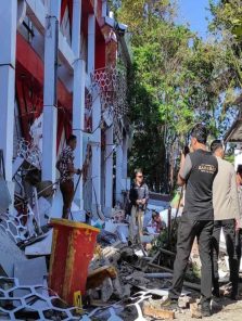 भूकंपामुळे इंडोनेशियातील जनजीवन विस्कळीत