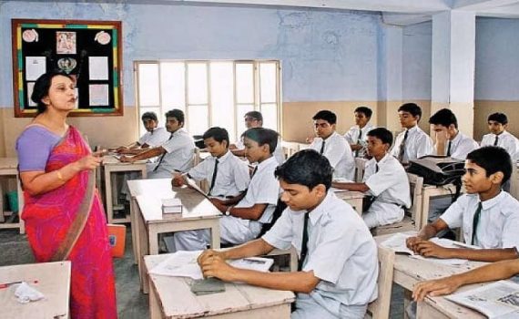 शाळा शुल्क नियंत्रणासाठी समित्या कार्यान्वित  