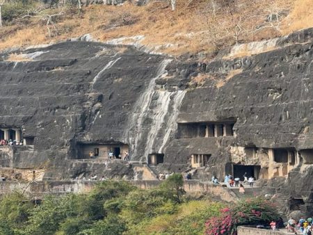 अजिंठा पर्यटनाला वाहतूक कोंडीचा फटका