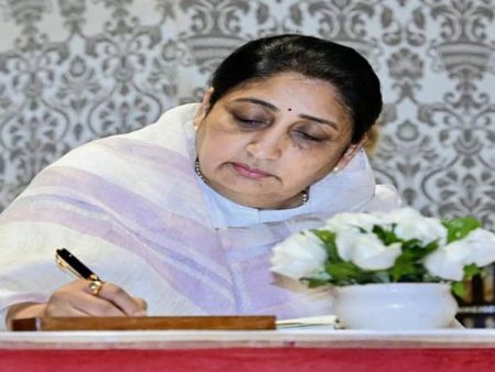 सुनेत्रा पवारांच्या नेतृत्वात डीपीसीची बैठक