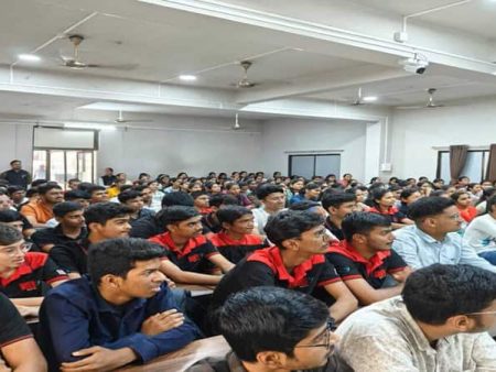नीट फेरपरीक्षार्थींना आयआयबीचा दिलासा