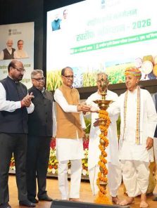 देशात मुबलक अन्नधान्य – कृषिमंत्र्यांची ग्वाही