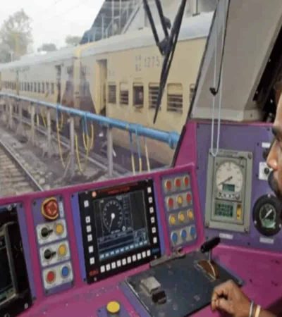 दिल्ली – मुंबई रेल्वे मार्गाला सुरक्षा कवच