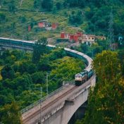 विद्युतीकरणातून रेल्वेची हरित क्रांती