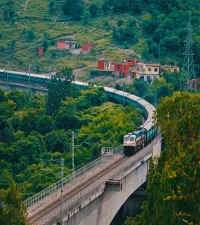 विद्युतीकरणातून रेल्वेची हरित क्रांती
