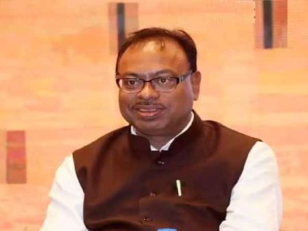 सरकारी जमिनींवरील अतिक्रमणांबाबत इशारा
