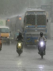 कर्नाटकात मुसळधार पावसाचा इशारा