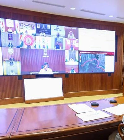 पायाभूत प्रकल्पांचा पंतप्रधानांकडून आढावा