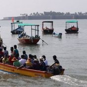 मालवणातील नौका सेवा तात्पुरत्या बंद