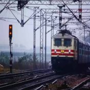 रेल्वेमध्ये आता विद्युत शेगडीवर स्वयंपाक
