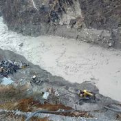 हिमाचलमध्ये पूरस्थितीमुळे जनजीवन विस्कळीत