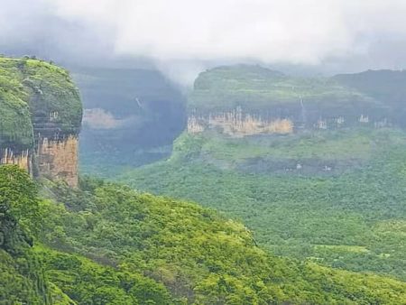 लोणावळा घाटात मुसळधार पाऊस